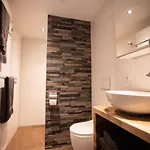 Apartman 8 Person With Heated Swimmingpool Hoek *
