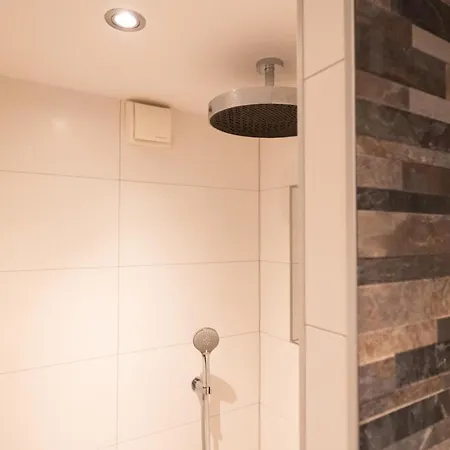 8 Person With Heated Swimmingpool Hoek Apartment *