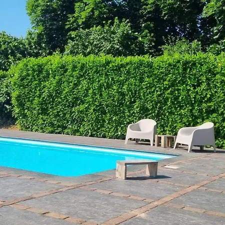 Апартаменты 8 Person With Heated Swimmingpool Hoek Winssen