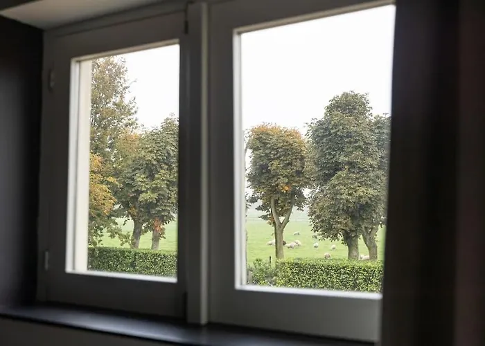 8 Person With Heated Swimmingpool Hoek