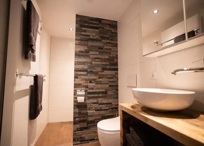 Apartmán 8 Person With Heated Swimmingpool Hoek *